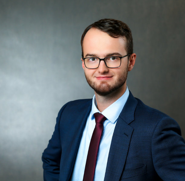 Mgr. Jakub Komár Mgr. Jakub Komár